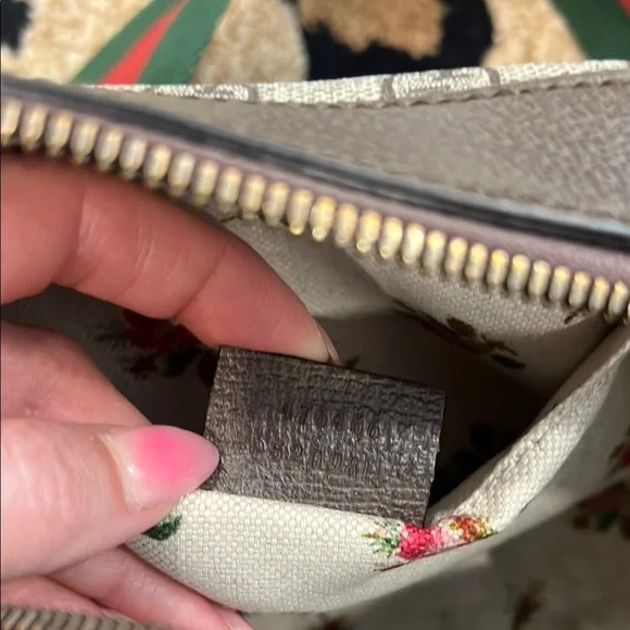 Gucci Neo Vintage GG Supreme messenger bag - Picture 9 of 15